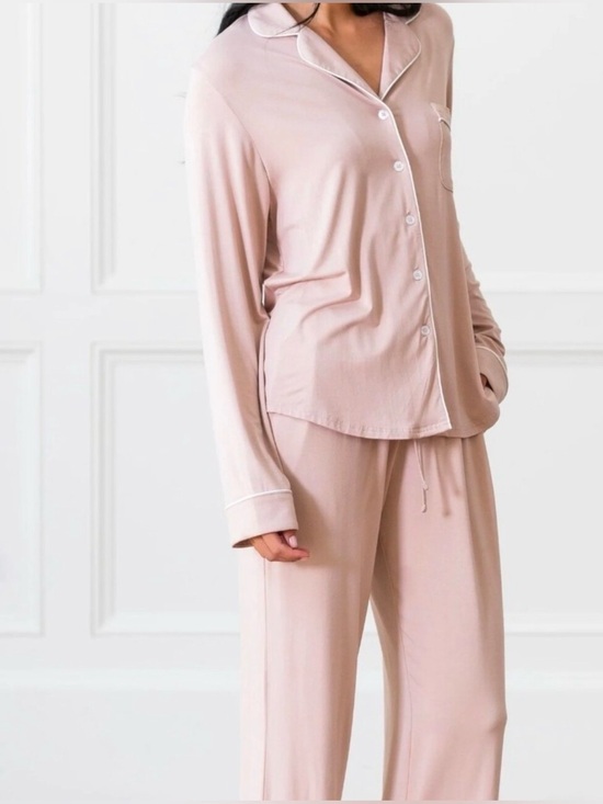 cozy earth Other - Cozy Earth Bamboo Stretch-Knit Long Sleeve Pajama Set